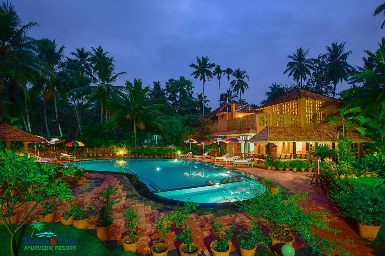 Beach And Lake Ayurvedic Resort, Ковалам Екстериор снимка