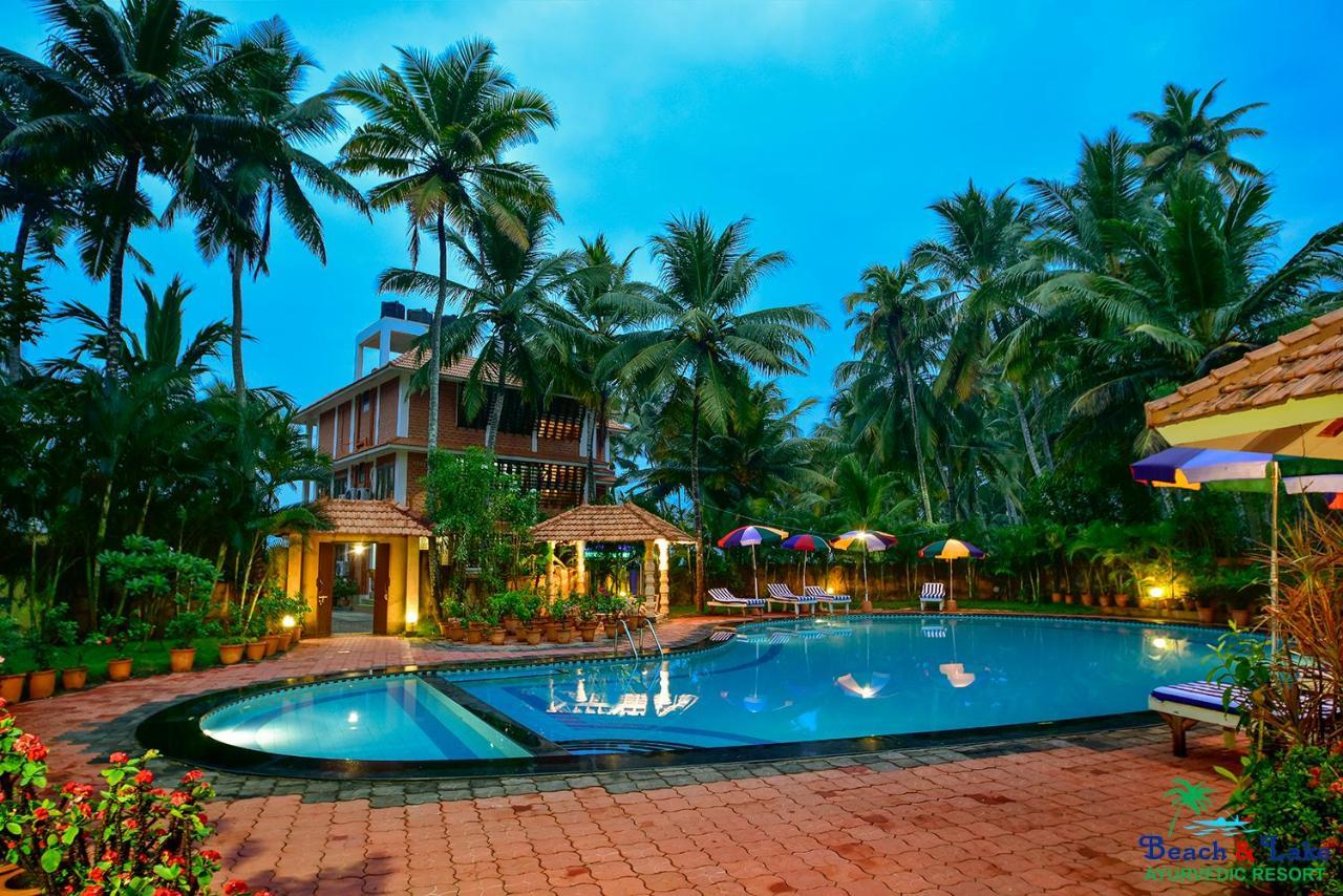 Beach And Lake Ayurvedic Resort, Ковалам Екстериор снимка