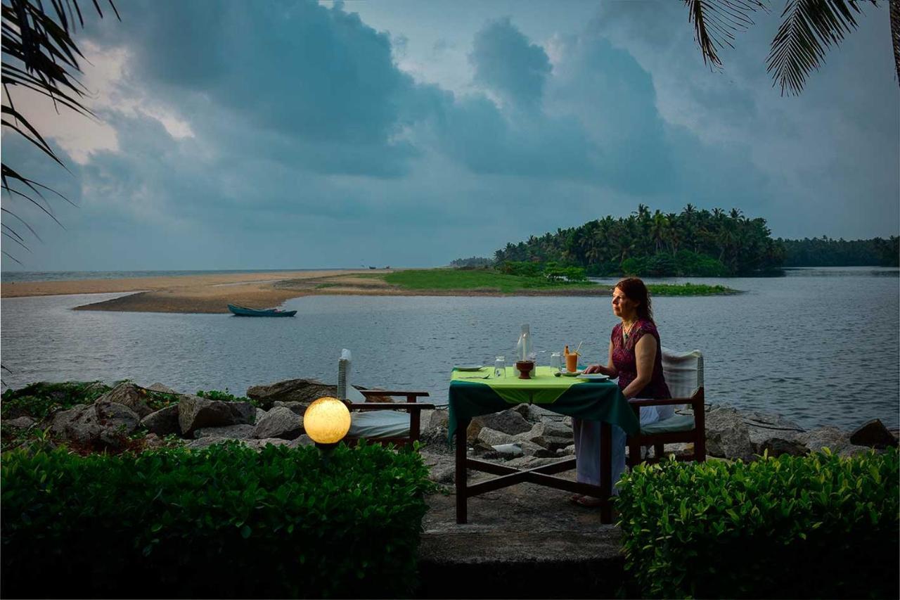 Beach And Lake Ayurvedic Resort, Ковалам Екстериор снимка